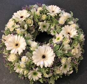 Classic White Wreath