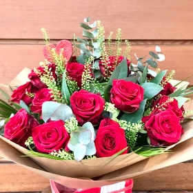 Luxurious Naomi Red Roses